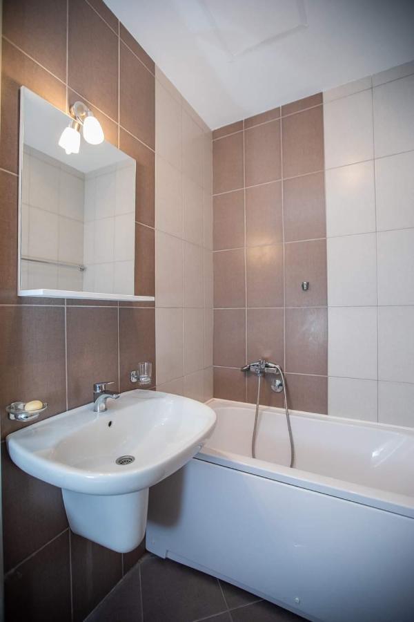 Naki Apartmani Podgorica Esterno foto