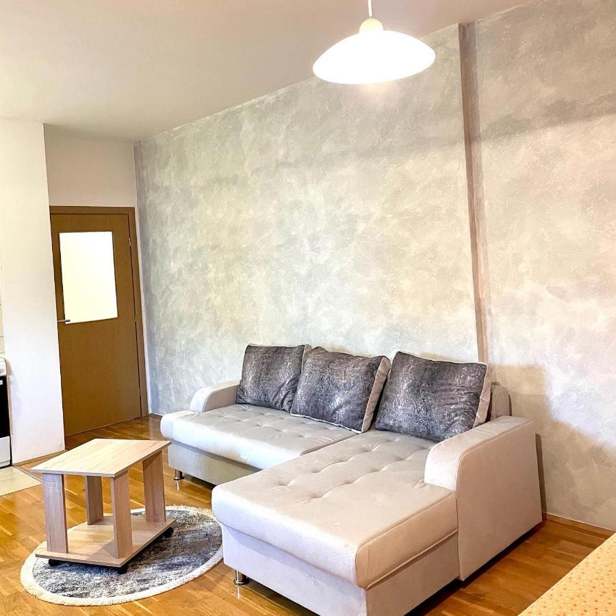 Naki Apartmani Podgorica Esterno foto