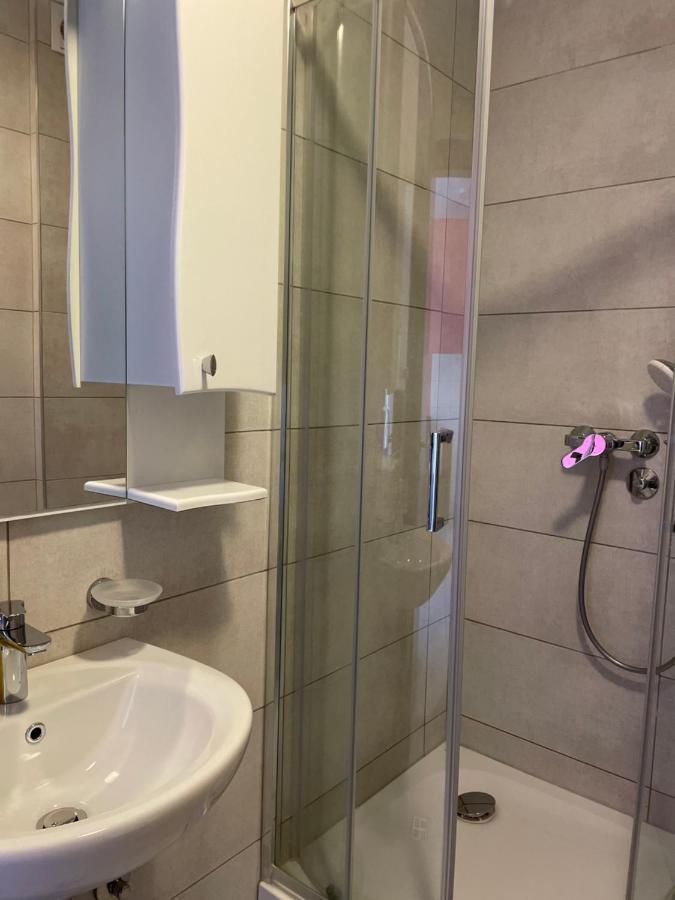 Naki Apartmani Podgorica Esterno foto