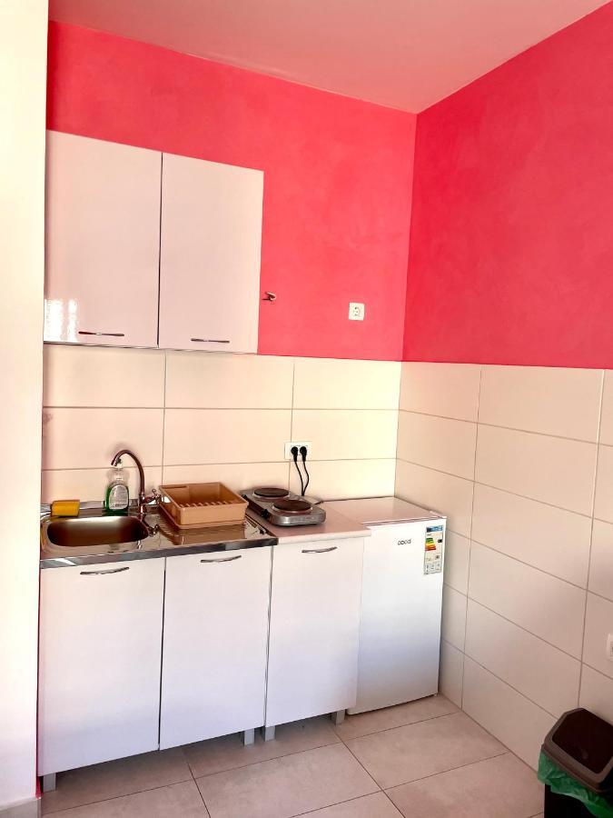 Naki Apartmani Podgorica Esterno foto