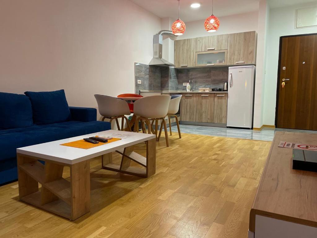 Naki Apartmani Podgorica Esterno foto